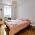 Cascais Centre, Bright 70M2 Apartment T2, Perfect Location Apartment Cascais