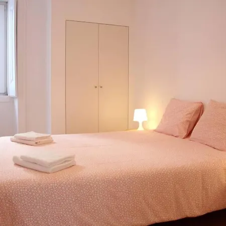 Cascais Centre, Bright 70M2 Apartment T2, Perfect Location