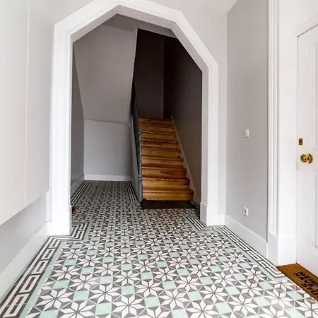Cascais Centre, Bright 70M2 Apartment T2, Perfect Location Apartment