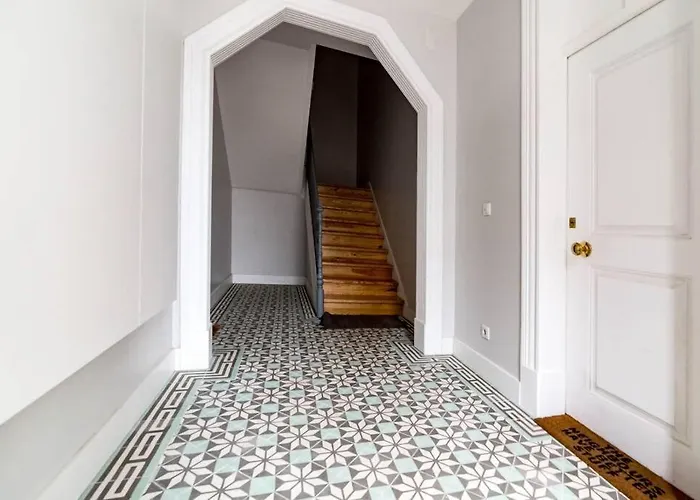 Pn48 1º Iris Esq شقة